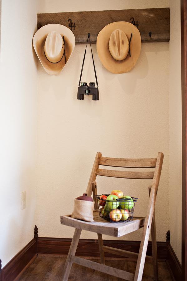 Two Hats Ranch Acomodação com café da manhã Big Rapids Exterior foto