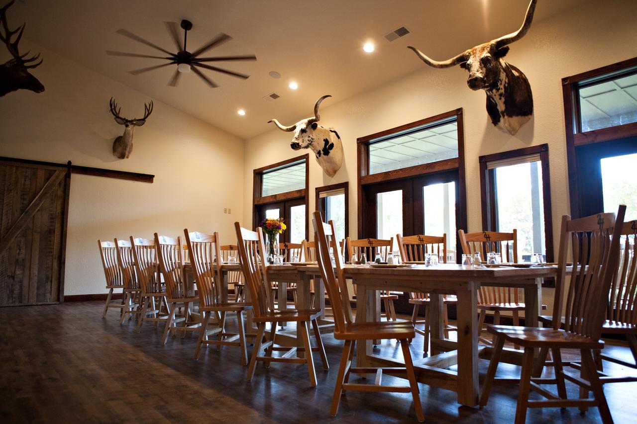 Two Hats Ranch Acomodação com café da manhã Big Rapids Exterior foto